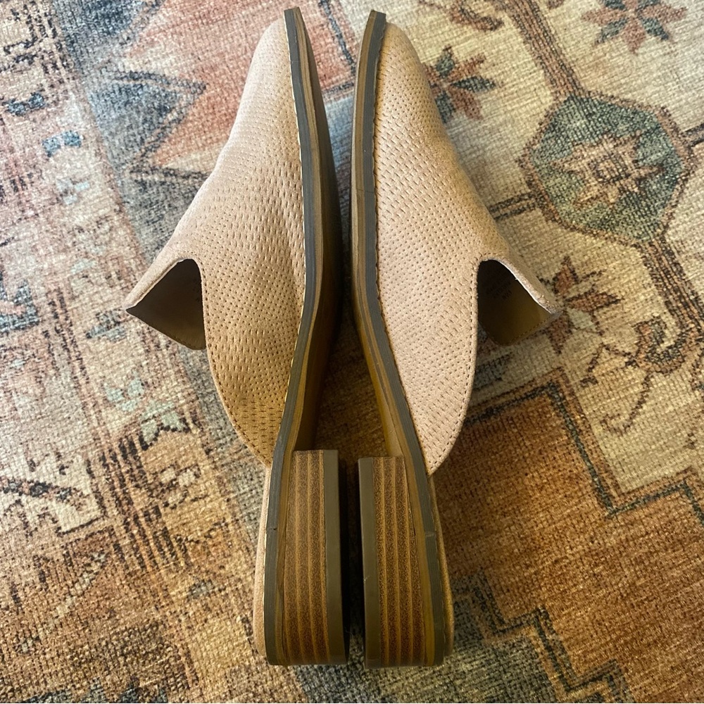 Indigo Rd. Tan Mule - Picture 2 of 8